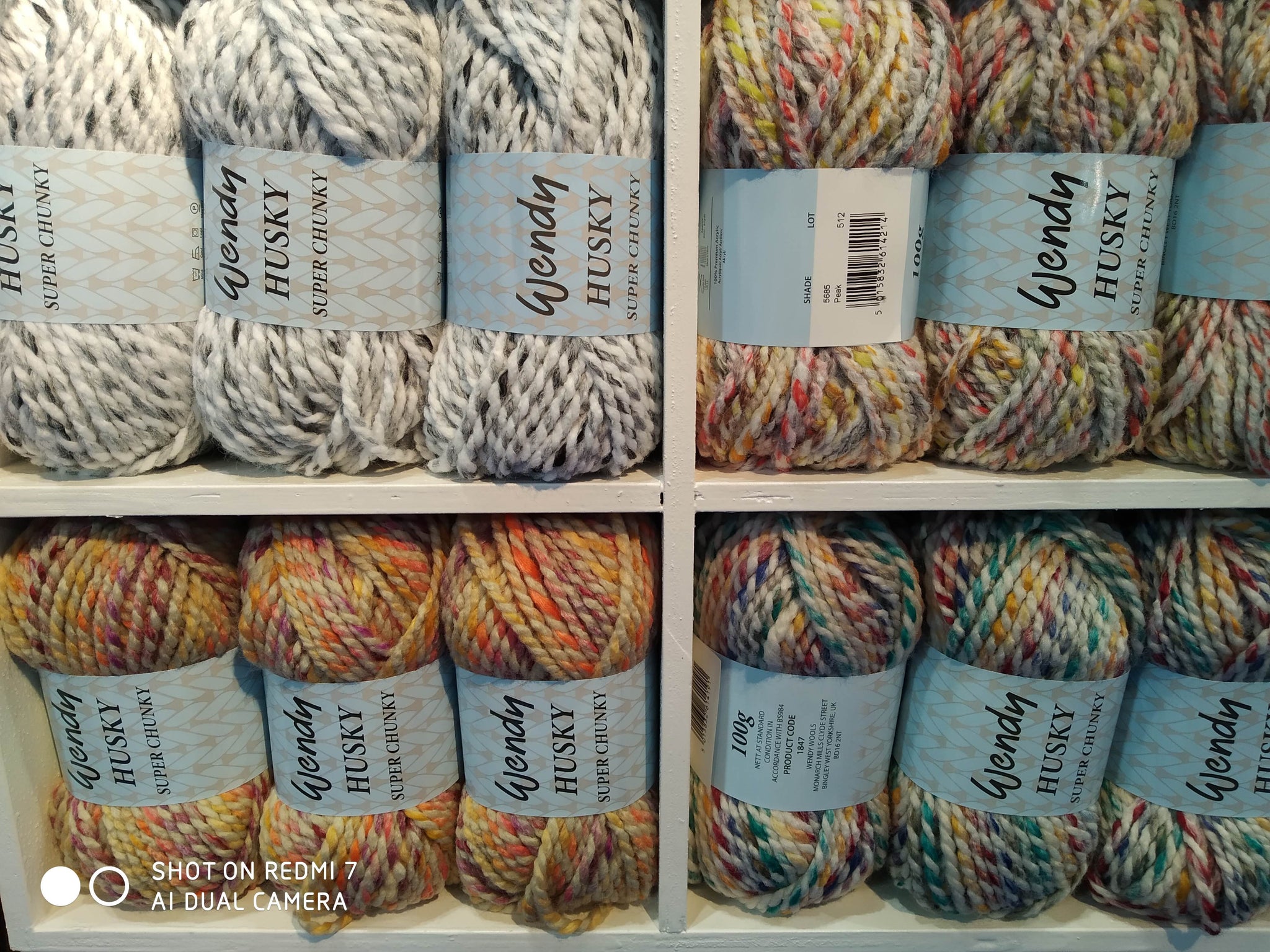 WENDY HUSKY Super Chunky Knitting Wool Yarn 5X100G Rainbow Mix Choose  Colour Option.