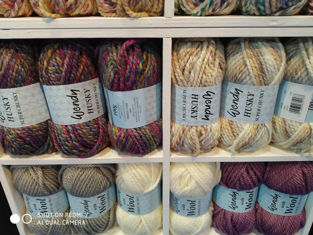 WENDY HUSKY Super Chunky Knitting Wool Yarn 5X100G Rainbow Mix Choose –