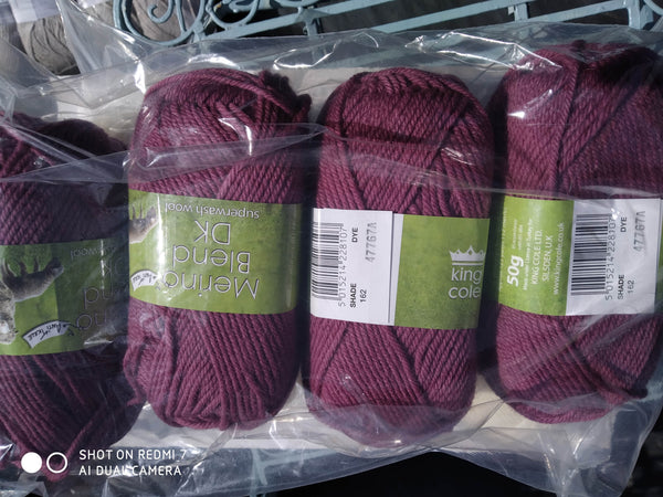 KING COLE MERINO Blend Double Knitting Superwash Wool 4X50g Choose Colour