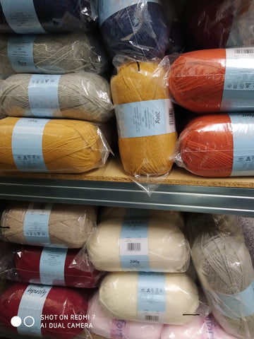 WENDY TRADITIONAL ARAN 100% BRITISH KNITTING WOOL 5X200G BALLS 8 VARIOUS COLOURS