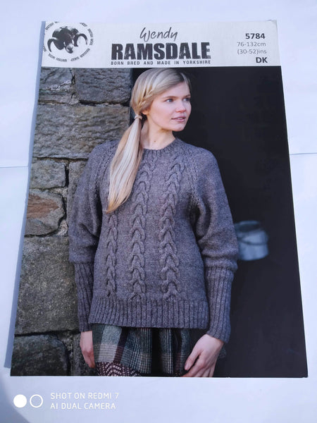 WENDY WOOL DOUBLE KNITTING PATTERN 5762 CHILDS STRIPED SWEATER CREW OR POLO NECK