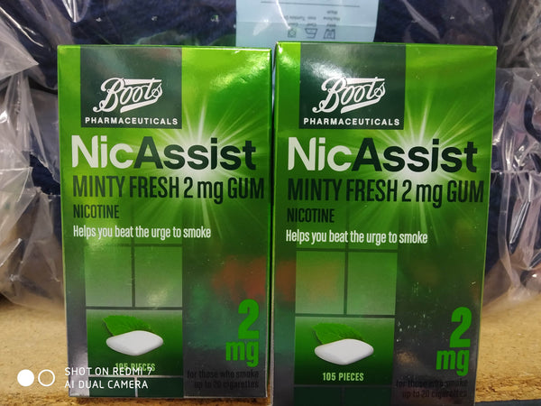 BOOTS NICASSIST MEDICATED MINT CHEWING GUM 210 PIECES 4MG NICOTINE EXPIRY 2025