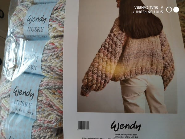 WENDY SUPER CHUNKY KNITTING PATTERN 6171 LADIES BUBBLE SLEEVE JACKET 32"-48"