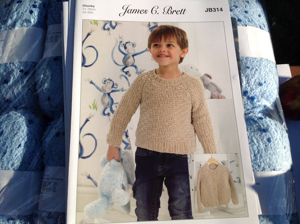 WENDY DOUBLE KNITTING WOOL KNITTING PATTERN LEAFLET 5517 Ladies Cabled Cardigan