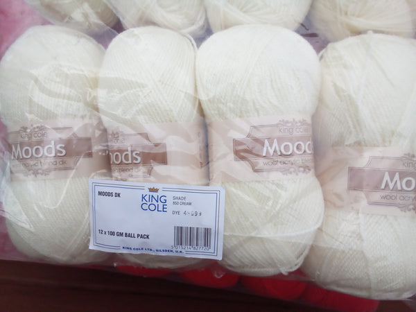 KING COLE MOODS DOUBLE KNITTING WOOL YARN 4X100G BALLS 6 VARIOUS COLOURS NEW