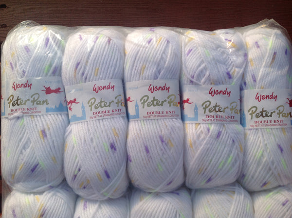 5 X 50 GRAM BALLS OF PETER PAN DOUBLE KNITTING WOOL RANDOM PRINT