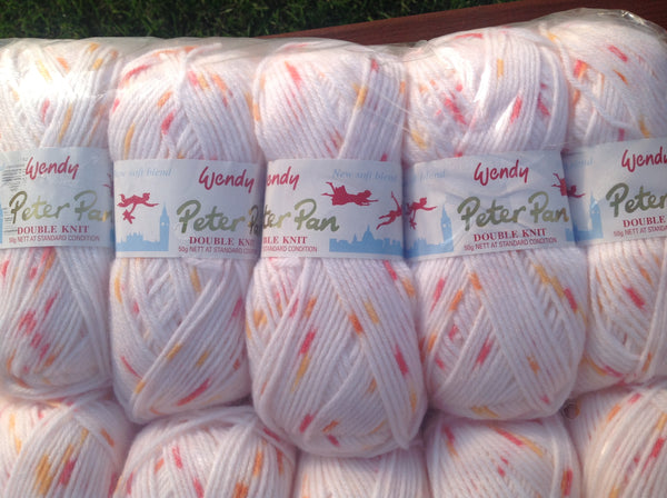 5 X 50 GRAM BALLS OF PETER PAN DOUBLE KNITTING WOOL RANDOM PRINT