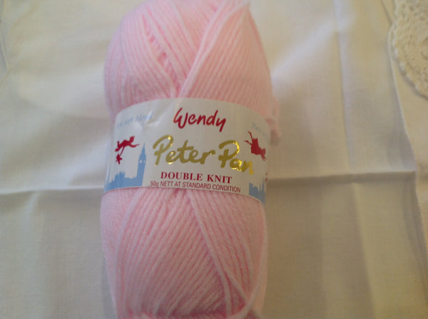 WENDY PETER PAN DOUBLE KNITTING WOOL YARN 5X50G BALLS 13 VARIOUS COLOURS AVAILABLE