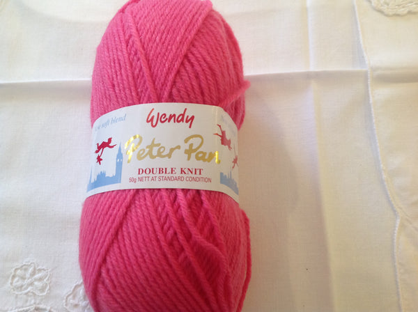 WENDY PETER PAN DOUBLE KNITTING WOOL YARN 5X50G BALLS 13 VARIOUS COLOURS AVAILABLE