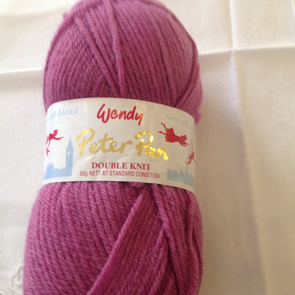 WENDY PETER PAN DOUBLE KNITTING WOOL YARN 5X50G BALLS 13 VARIOUS COLOURS AVAILABLE