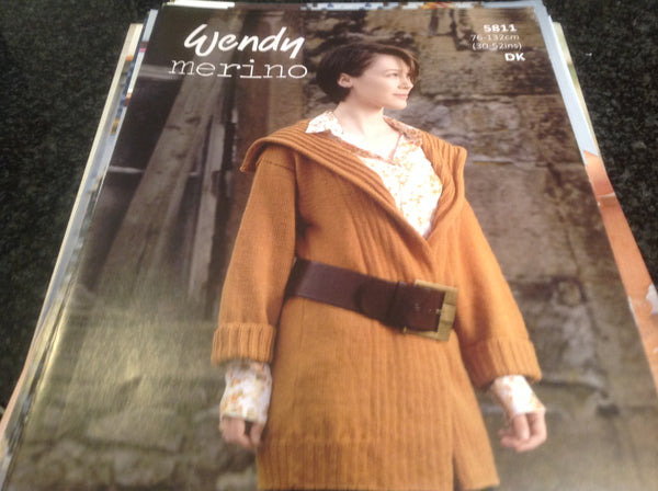 WENDY RAMSDALE WOOL DOUBLE KNITTING PATTERN 5788 LADIES LONG AND SHORT SLEEVE CARDIGAN NEW