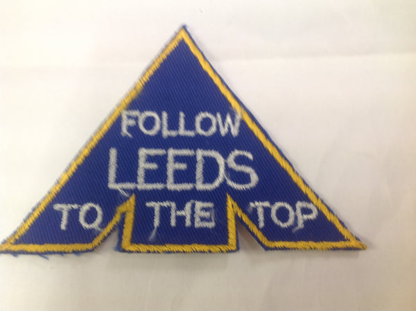 LEEEDS UNITED FOOTBALL CLUB BADGE PATCH APPLIQUE SEW OR GLUE ON.