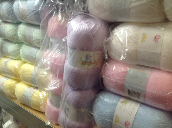 JAMES BRETT BABY SUPERSOFT DOUBLE KNITTING WOOL YARN 5X100G VARIOUS COLOURS CHOOSE.